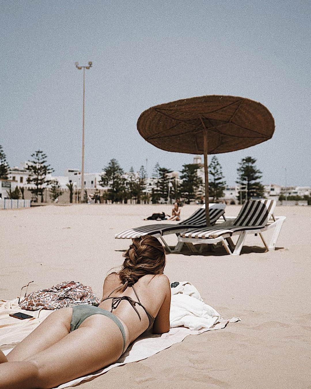 Manamiのインスタグラム：「⛱Essaouira Beach 海はそんなに綺麗じゃなかったけど のんびり過ごせるビーチ😙 町が可愛くてビーチもあるって最高💙 ㅤ 📸 @fanfanirene」