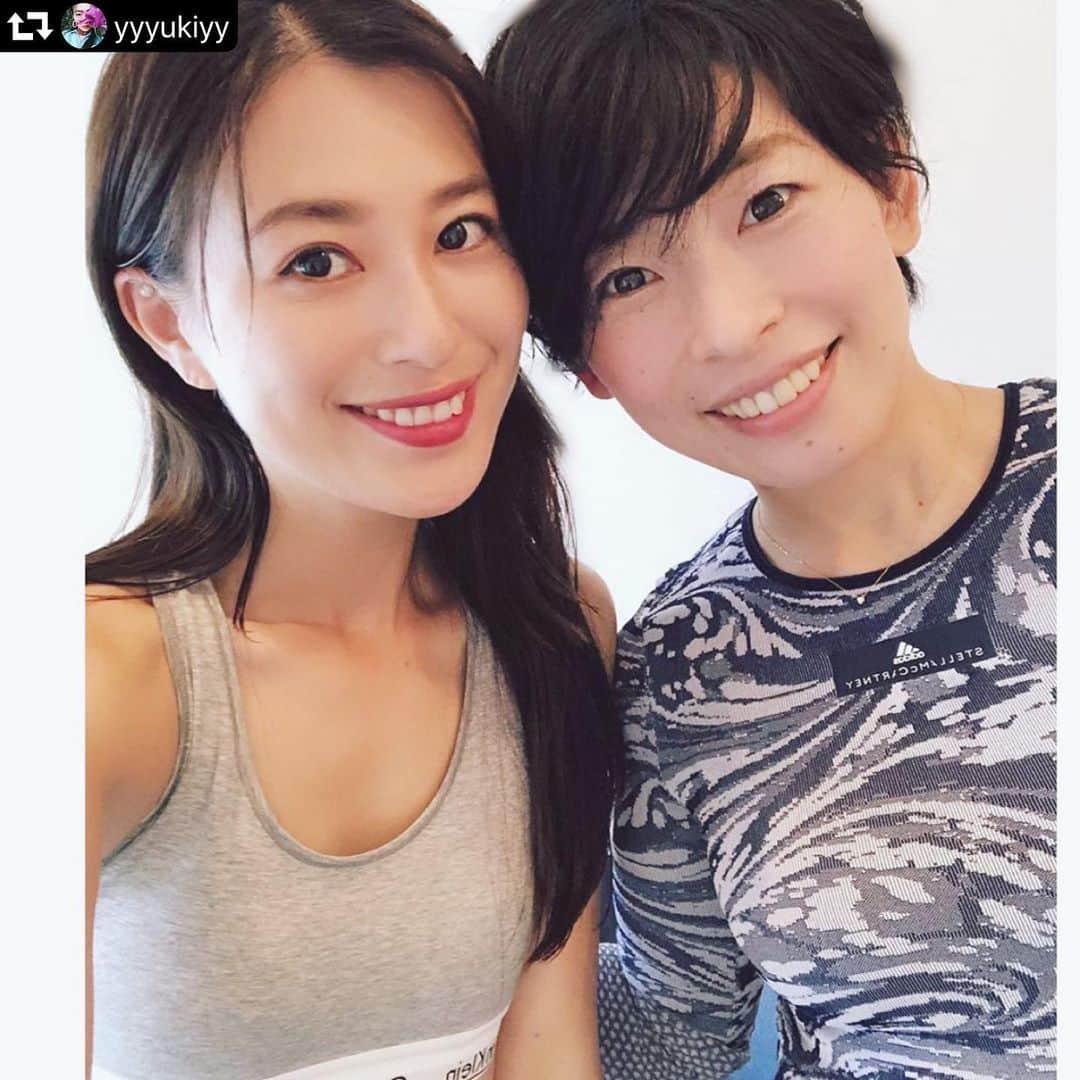 FitnessPlanner 星野由香さんのインスタグラム写真 - (FitnessPlanner 星野由香Instagram)「山本優希さん  続けて頑張ってくださってます。 夏に向けて❤️✨ 頑張ってるママさんの綺麗をサポートできて光栄です✨✨ ここだ！と思ったら一気に身体を変えにエクササイズ強化😂笑笑  #パーソナルトレーニング #からだ #pilates  #repost @yyyukiyy ・・・ 始めてから3回目のパーソナルトレーニング🏋️‍♀️💓 今までで一番負荷がかかっていて辛かったよ〜🤢🍑 先生ったら🤢 少しずつ、インナーへの意識がわかるようになってきたよ🌿 目標は夏🍑 夏までに頑張る🍑 いつもありがとうございます💓 @yuka.hoshino222  #パーソナルトレーニング #personaltraining」6月18日 19時44分 - yuka.hoshino222