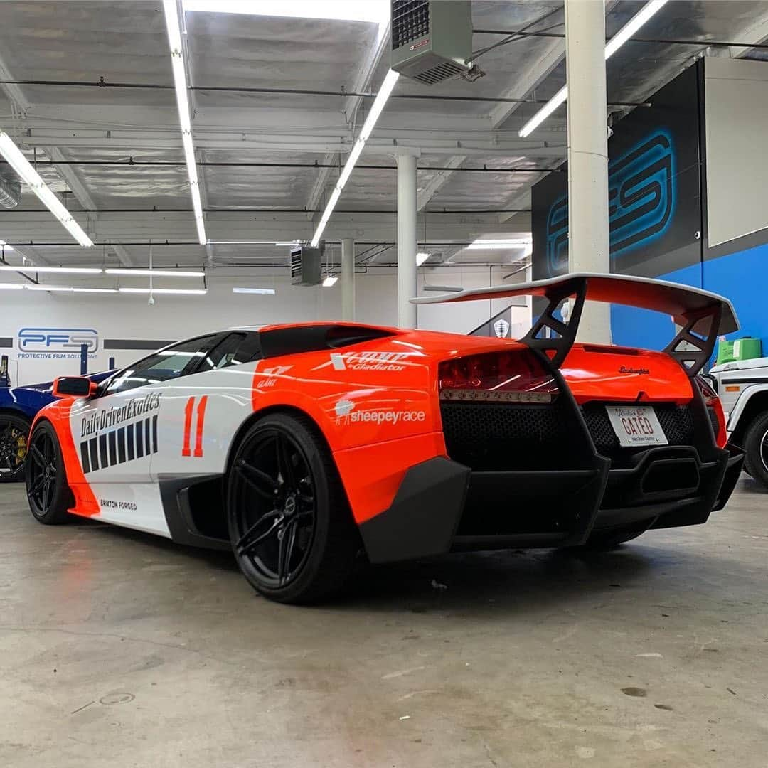 CarsWithoutLimitsさんのインスタグラム写真 - (CarsWithoutLimitsInstagram)「The @dailydrivenexotics Manual Murcielago LP640. New wrap by @protectivefilmsolutions  #carswithoutlimits #toronto #murcielago」6月18日 20時06分 - carswithoutlimits