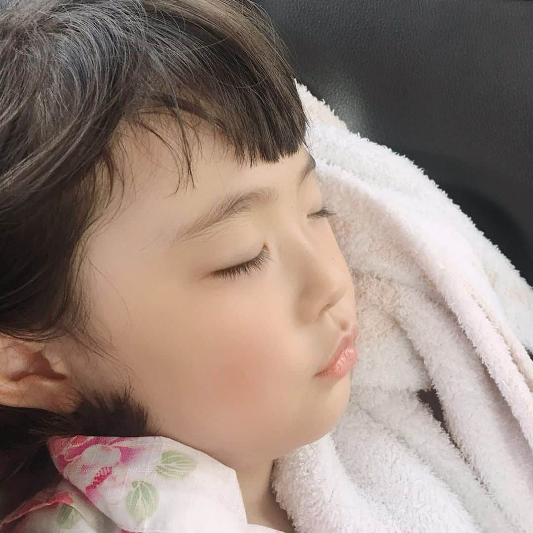 *yoko*さんのインスタグラム写真 - (*yoko*Instagram)「* ◇2019.6.18 tue. ・ こないだ行った小学校のお祭り🏮 来年一緒に通うお友達もいっぱい来てて、保育園さながらの盛り上がりやった🙌🏻 私も、事前に小学校が見れてよかったなー。 この日が楽しみで、事前チケット購入しすぎてお腹いっぱいすぎた1日でした🍿🥤🌮 結果食べてる写真ばっかり😂 ・ @gyugyugyu_lme  食べ過ぎてもお腹出ないし優秀な子 ・ #お祭り#5歳#5歳6カ月」6月18日 20時07分 - yococono