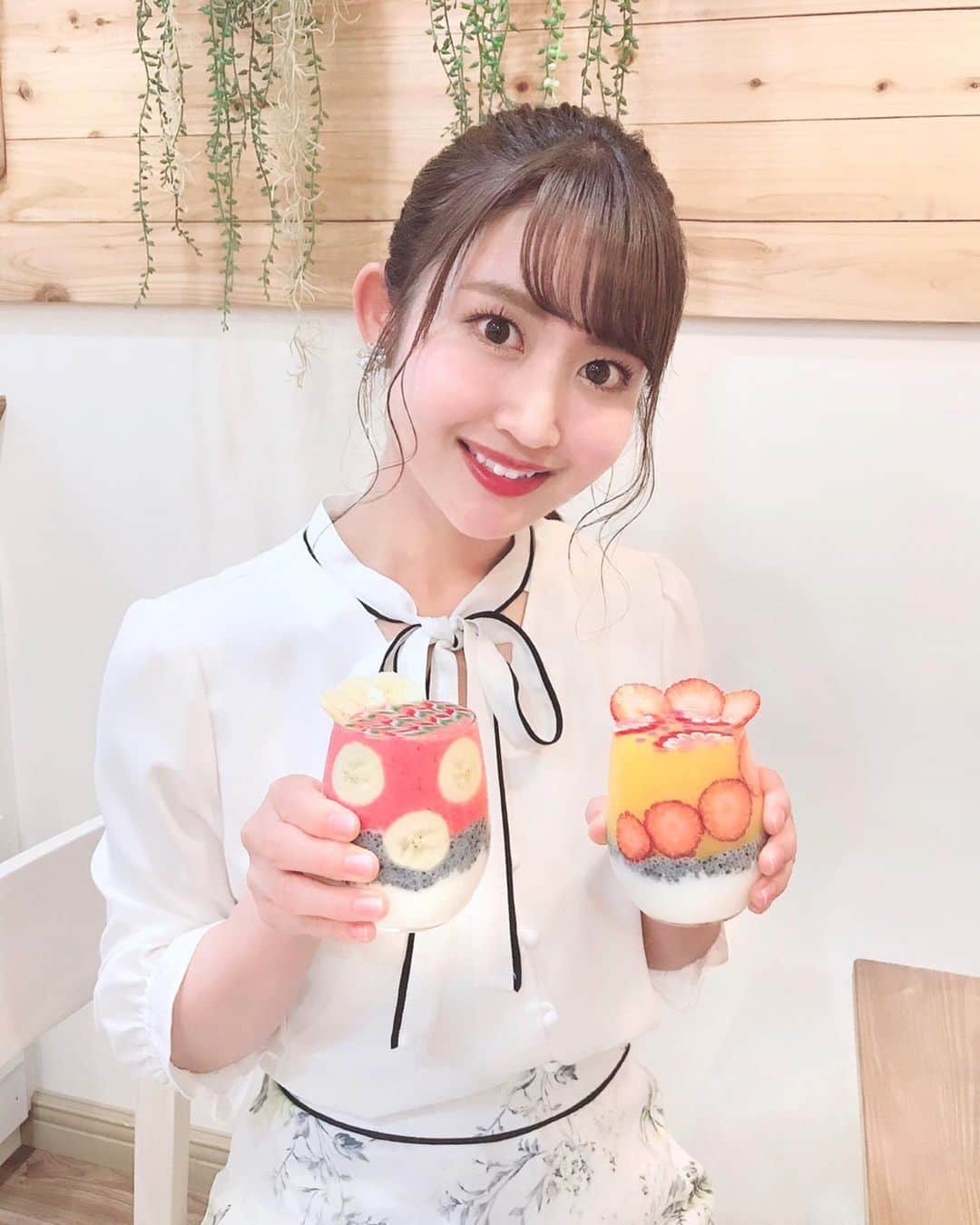 のインスタグラム：「♡ . JTRRD CAFE💐💕💕 . スムージー美味しすぎたから また行きたい🥺❤️ . #jtrrdcafe #cafe #osu #smoothie #instafood #photogenic #instagood #instagramjapan #japanesegirl #girls #jtrrdcafe名古屋 #ジェイティードカフェ名古屋 #ジェイティードカフェ #アートスムージー #美容スムージー #スムージー #フォトジェニック #大須カフェ #栄カフェ #名古屋カフェ #カフェ巡り #大須商店街 #大須#名古屋 #さわーカフェ巡り #沢井里奈」