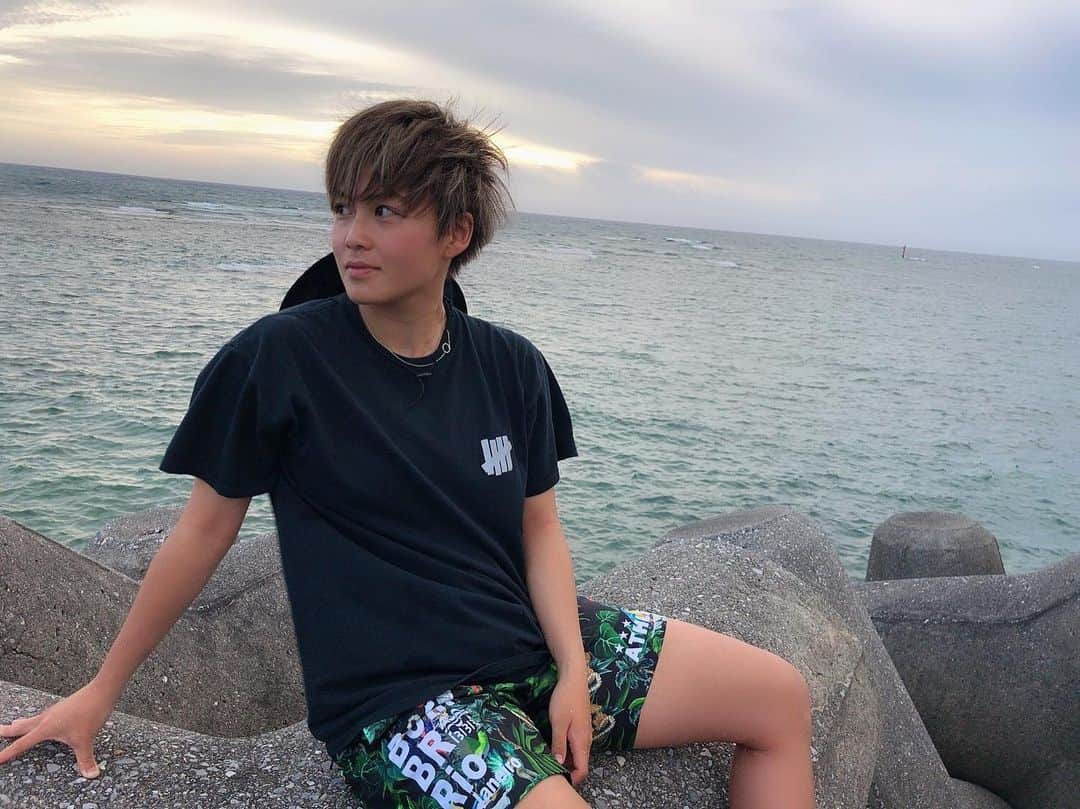 山本摩也のインスタグラム：「. それっぽく撮ったら、なんとなくそれっぽくなる。」