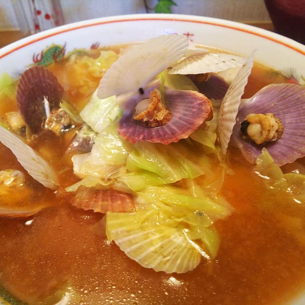みながわゆみさんのインスタグラム写真 - (みながわゆみInstagram)「#ラーメン #ラーメン大好き #マルちゃん生ラーメン #味噌ラーメン #ほたて #キャベツ #ほたてとキャベツの味噌ラーメン #おいしい #帆立貝 #はーばりうむ #ハーバリウム #アイビー」6月18日 21時05分 - nama.09.19