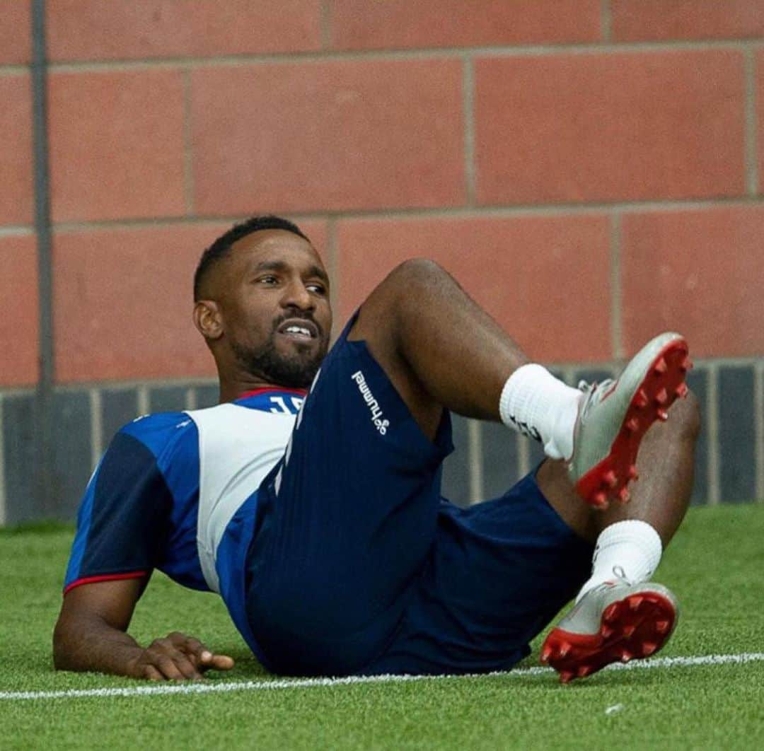 ジャーメイン・デフォーさんのインスタグラム写真 - (ジャーメイン・デフォーInstagram)「Back at it ⚽️💪🏽💪🏽」6月18日 21時05分 - iamjermaindefoe