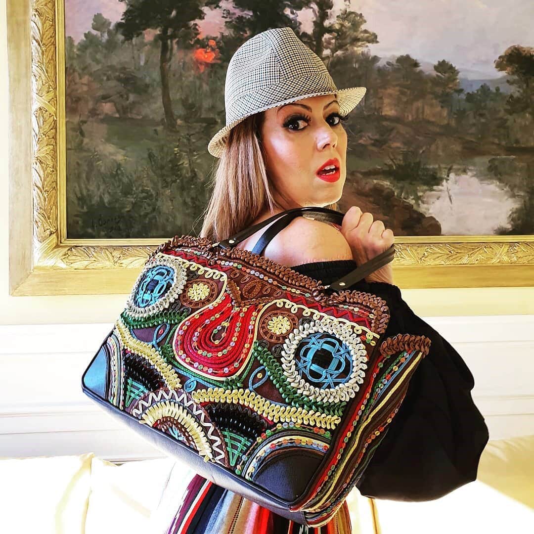 のインスタグラム：「Colorful summer style from @evalimamodabar with Jamin Puech Rodriguez bag #jaminpuech #evalimamodabar #style #fashion」