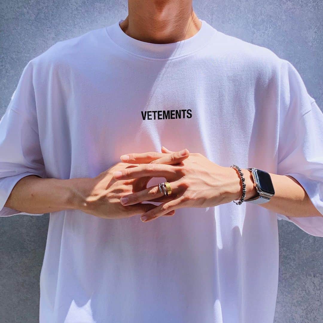 片山良平のインスタグラム：「琳道が産まれて、新しい指輪を買いました💍人と人を繋ぐって意味なんだって☝️素敵やん😍 #cartier  #justeunclou #ピゲは壊れたので修理中🤣 #applewatch #便利すぎだよ」