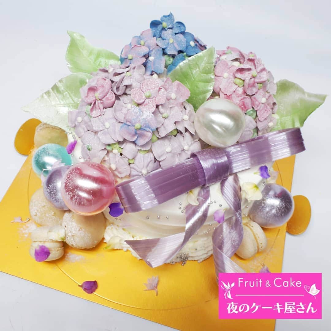 夜のケーキ屋さん♥Juli　(エディブルフラワー協会) のグルメインスタ