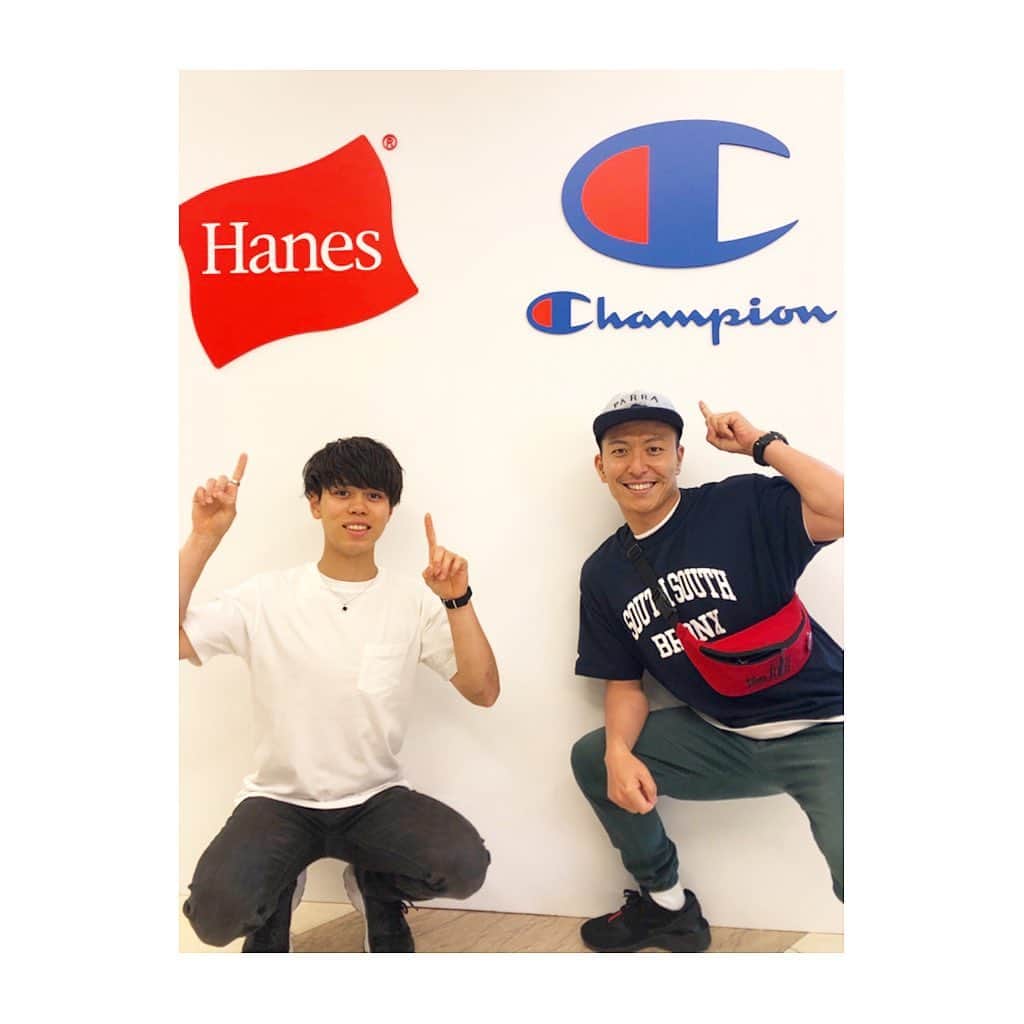 寺内健のインスタグラム：「champion展示会。 クライミングの世界チャンプ原田君とは久しぶりの再会🧗‍♀️ #champion #championjp #CPFU」