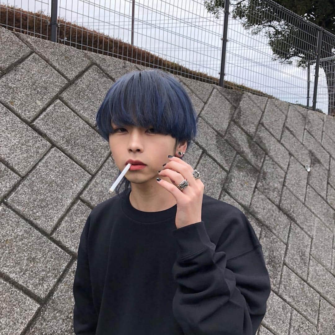 齋藤正太さんのインスタグラム写真 齋藤正太instagram Hit Hair Mmh 01 ネイビーヘア ウルフカットにネイビーをオン マッシュ男子 Seventeen マッシュ メンズヘア メンズカット 韓国好きな人と繋がりたい 渋谷美容室 パーマ スパイラルパーマ ツイスト