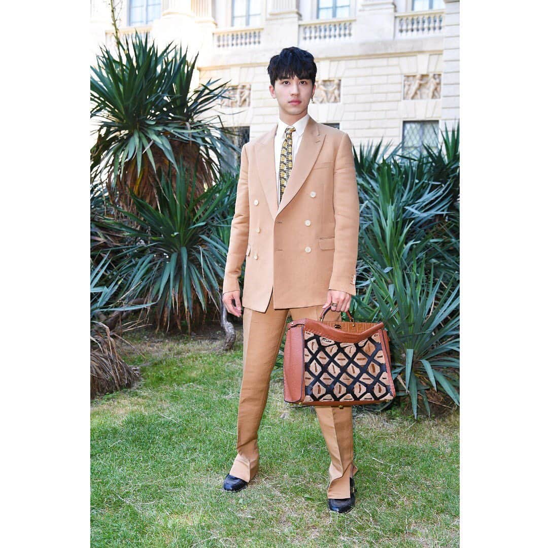 Fendiさんのインスタグラム写真 - (FendiInstagram)「Fendi is pleased to announce the popular actor and singer Timmy Xu as its Peekaboo Spokesperson in China. @TimmyXu, welcome officially to the Fendi Family. #FendiPeekabooSpokespersonTimmyXu #FendiTimmyXu #FendiPeekaboo」6月18日 22時23分 - fendi