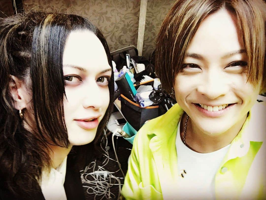 一聖さんのインスタグラム写真 - (一聖Instagram)「ミケ氏﻿ ﻿ #ミケ#笑顔#かわゆ﻿ #ワンスター様降臨﻿ #Blu-BiLLioN﻿ #ブルービリオン﻿ #ミケwithHMK2﻿﻿ #Ajito#reason#カバー#thankyou」6月18日 22時48分 - buglug_issei