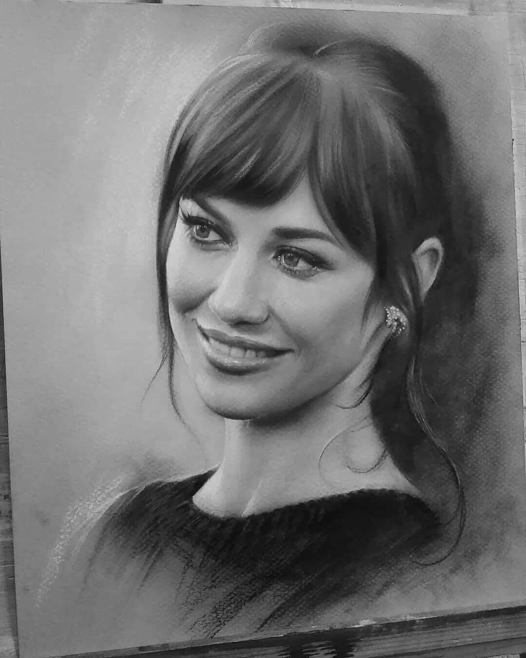 オルガ・キュリレンコさんのインスタグラム写真 - (オルガ・キュリレンコInstagram)「Amazing artwork by @hidden_shade_art, thank you! _____________________________________________________ #Artist #Talent #Drawing」6月18日 23時02分 - olgakurylenkoofficial