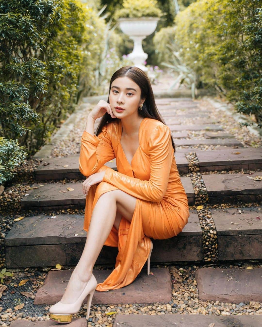 Supassaraさんのインスタグラム写真 - (SupassaraInstagram)「No matter what may have happened to you or around you in the past, this moment is yours to create.🧡😋 🌸@irada_official  Cr.- @eddy.dedy ปล. ลงคลิปใหม่แล้วน้า ใส่ลิ้งไว้ใน bio ข้างบนเด้อ🤤」6月18日 23時20分 - supassra_sp