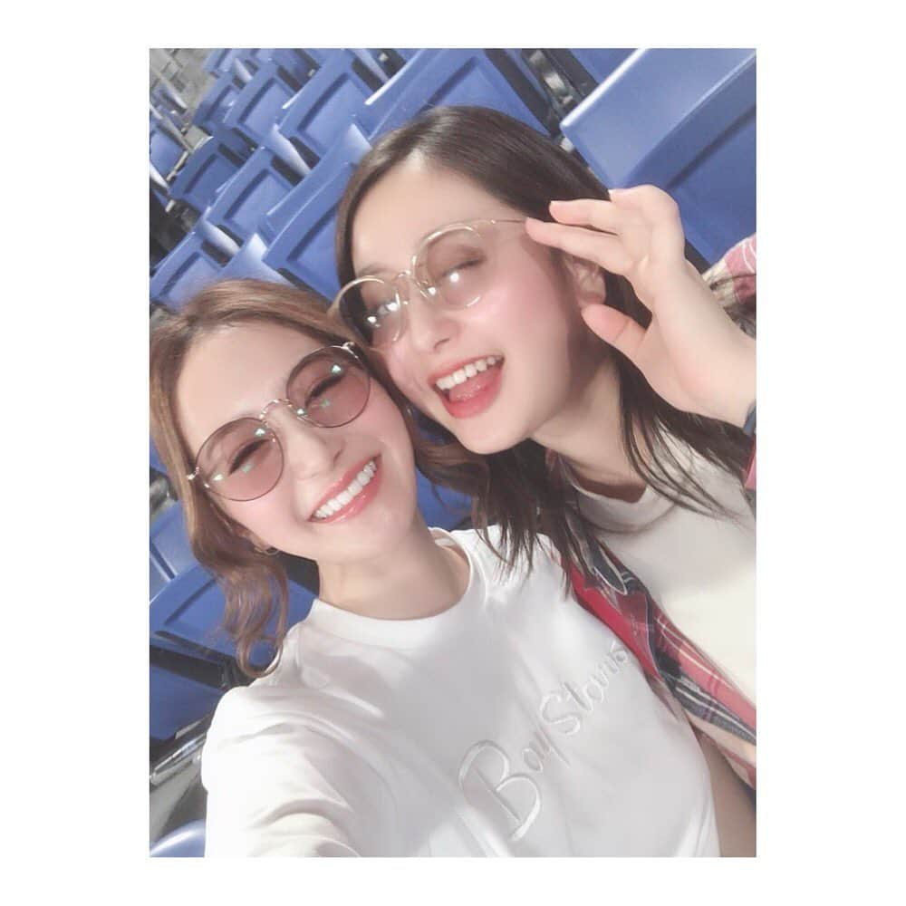 葉月ゆめさんのインスタグラム写真 - (葉月ゆめInstagram)「FIGHTERS vs. BAYSTARS ゆりと交流戦に行ってきました ♡ 試合盛り上がって楽しかったです ⚾️✨ ピンクのベイスターズエール 美味しかったなぁ 🍺🍑 #baystars #fighters #横浜denaベイスターズ #北海道日本ハムファイターズ #交流戦 #ベイスターズドッグ #ハラペーニョ #ユニフォームの上に落下 #ケチャップとマスタードだらけになりました #いい思い出」6月18日 23時36分 - yume_hazuki