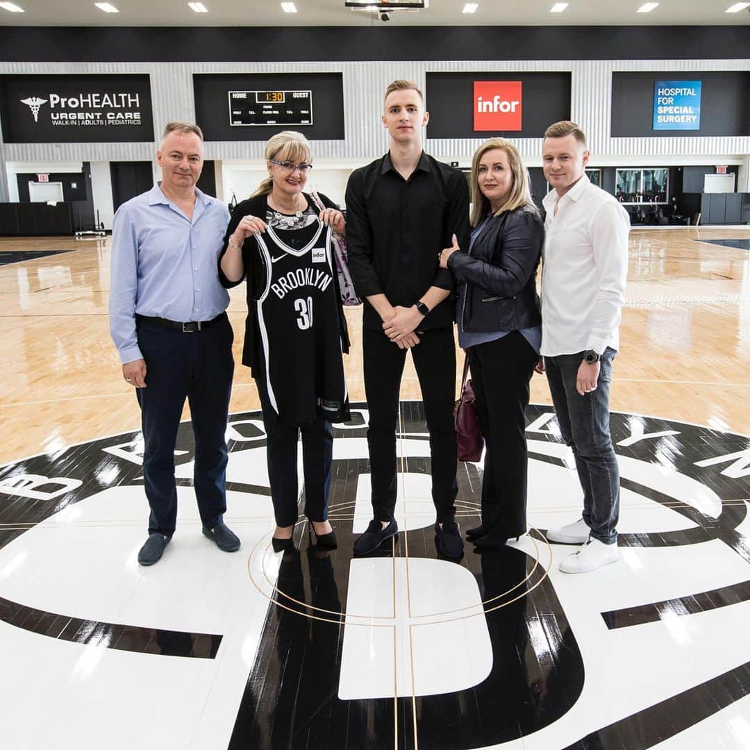 Brooklyn Netsさんのインスタグラム写真 - (Brooklyn NetsInstagram)「In 2️⃣ days, new families become our family.」6月18日 23時56分 - brooklynnets