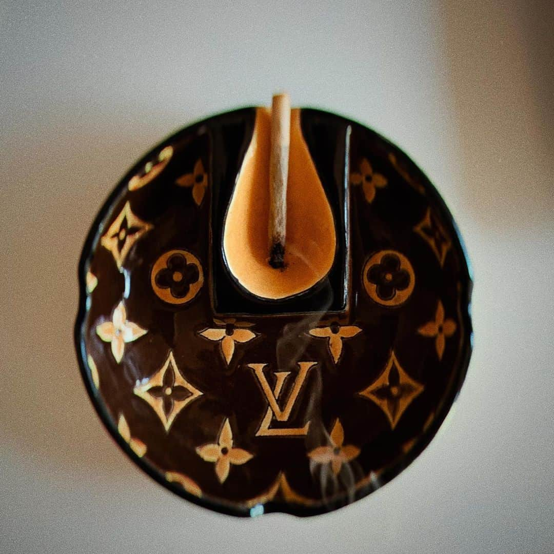 セス・ローゲンさんのインスタグラム写真 - (セス・ローゲンInstagram)「Vintage Louis Vuitton ashtray, which was pretty hard to find.」6月18日 23時59分 - sethrogen