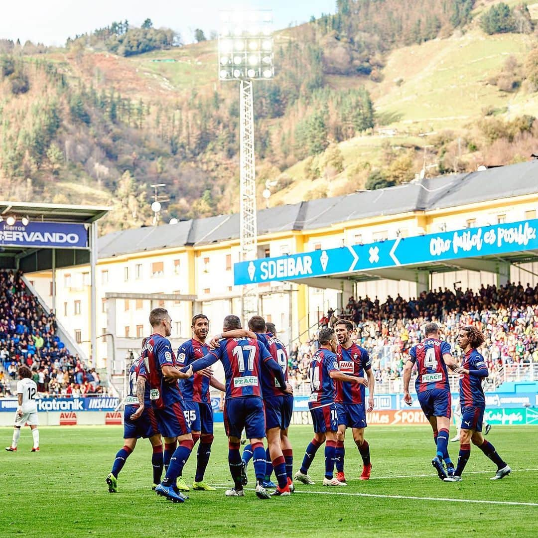 LFPさんのインスタグラム写真 - (LFPInstagram)「Pure @sdeibar! 💯 • #Eibar #pure #LaLiga #LaLigaSantander」6月19日 0時20分 - laliga