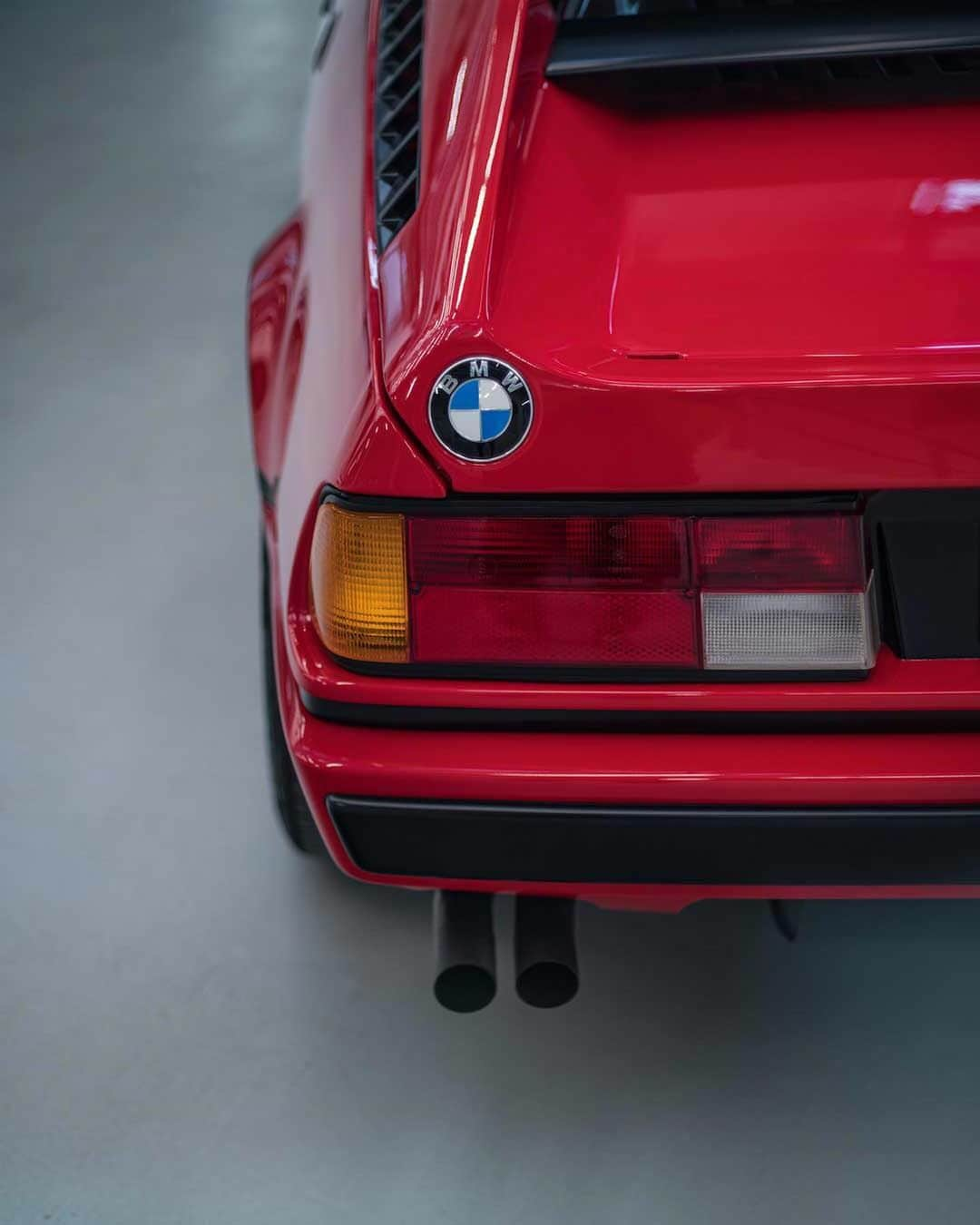 BMWさんのインスタグラム写真 - (BMWInstagram)「Perfect details of the past are still stunning. The BMW M1.  #BMW #M1 #BMWM @BMWM @bmwclassic」6月19日 0時21分 - bmw