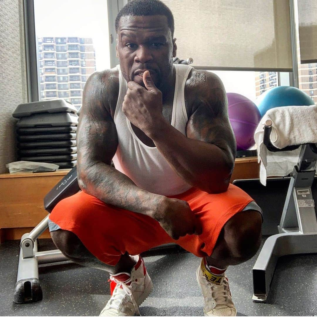 50セントさんのインスタグラム写真 - (50セントInstagram)「I’m not fucking with AB till he get a W,😠I’m a call his phone later and curse his ass out. #lecheminduroi #bransoncognac」6月19日 0時38分 - 50cent