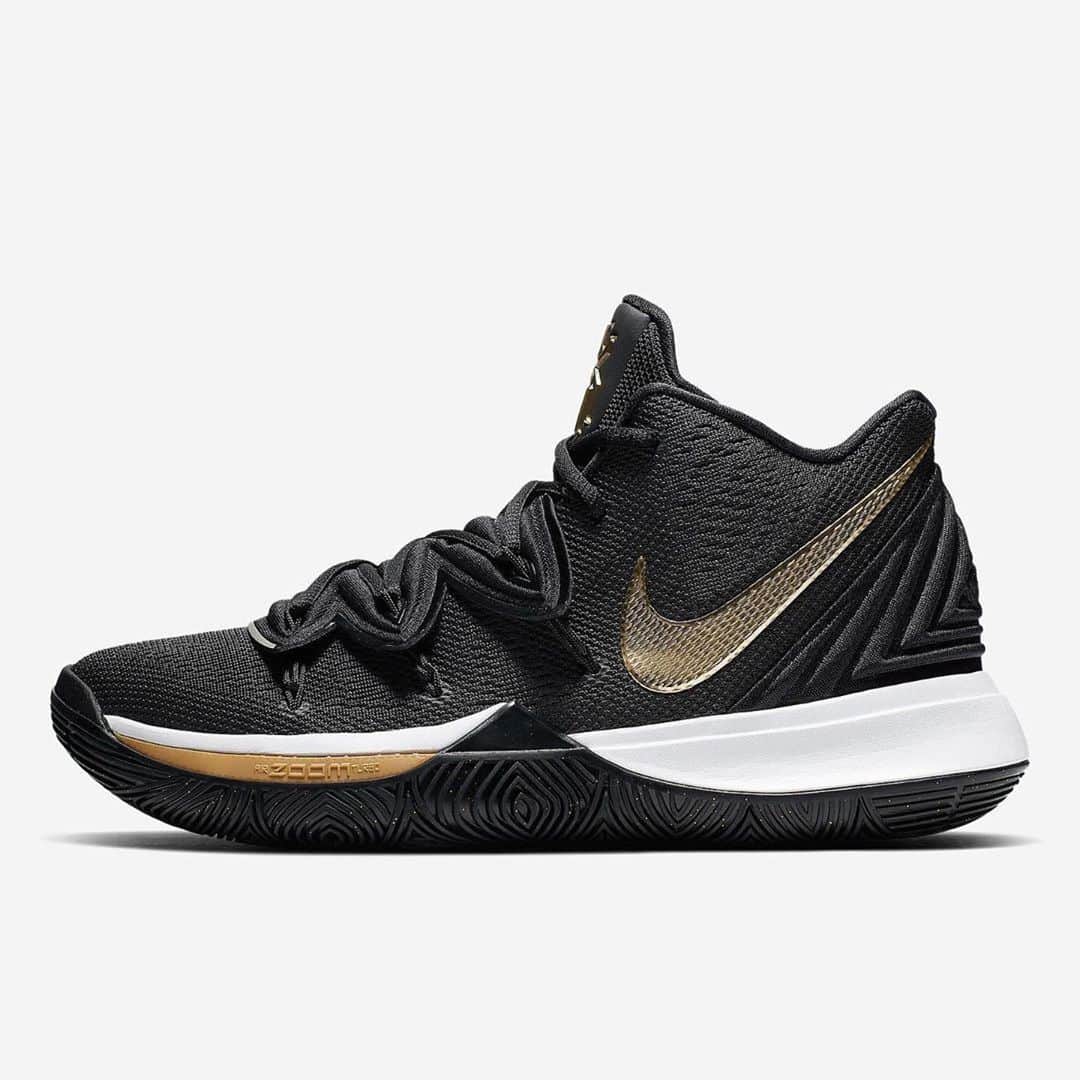 Nice Kicksさんのインスタグラム写真 - (Nice KicksInstagram)「The latest iteration of the @Nike Kyrie 5 dropped over the weekend. Who’s feeling this colorway?」6月19日 0時30分 - nicekicks