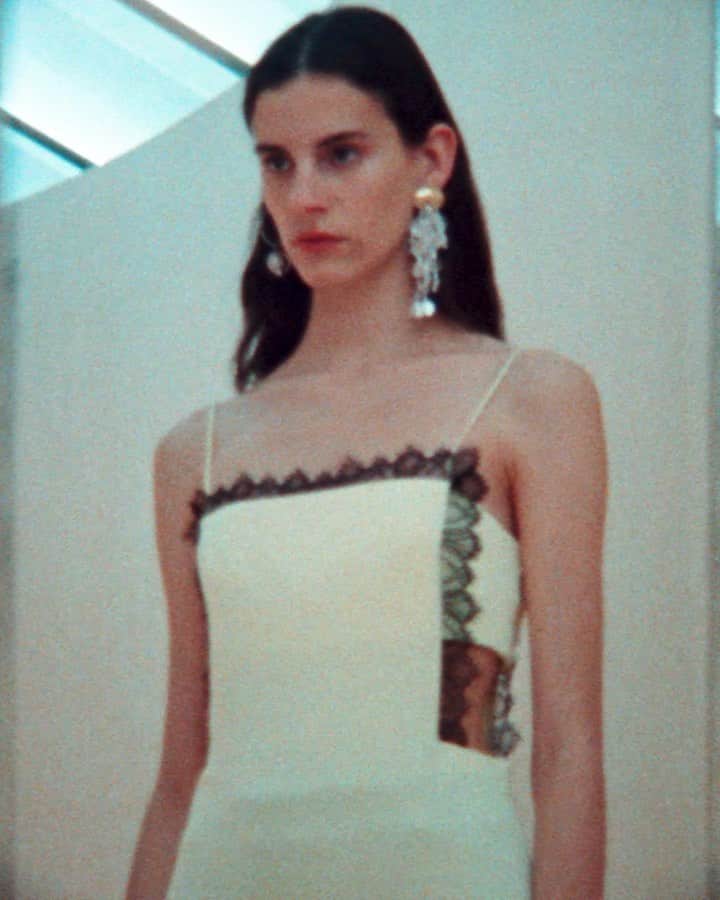 のインスタグラム：「Nothing says effortless chic quite like a slip dress.  Shop new arrivals in-store or on 31philliplim.com.  #31Tribe」