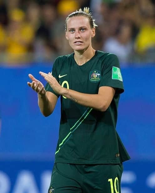 エミリー・バン エグモンドさんのインスタグラム写真 - (エミリー・バン エグモンドInstagram)「Round of 16 🔜 #fifawwc」6月19日 10時00分 - emilyvanegmond10