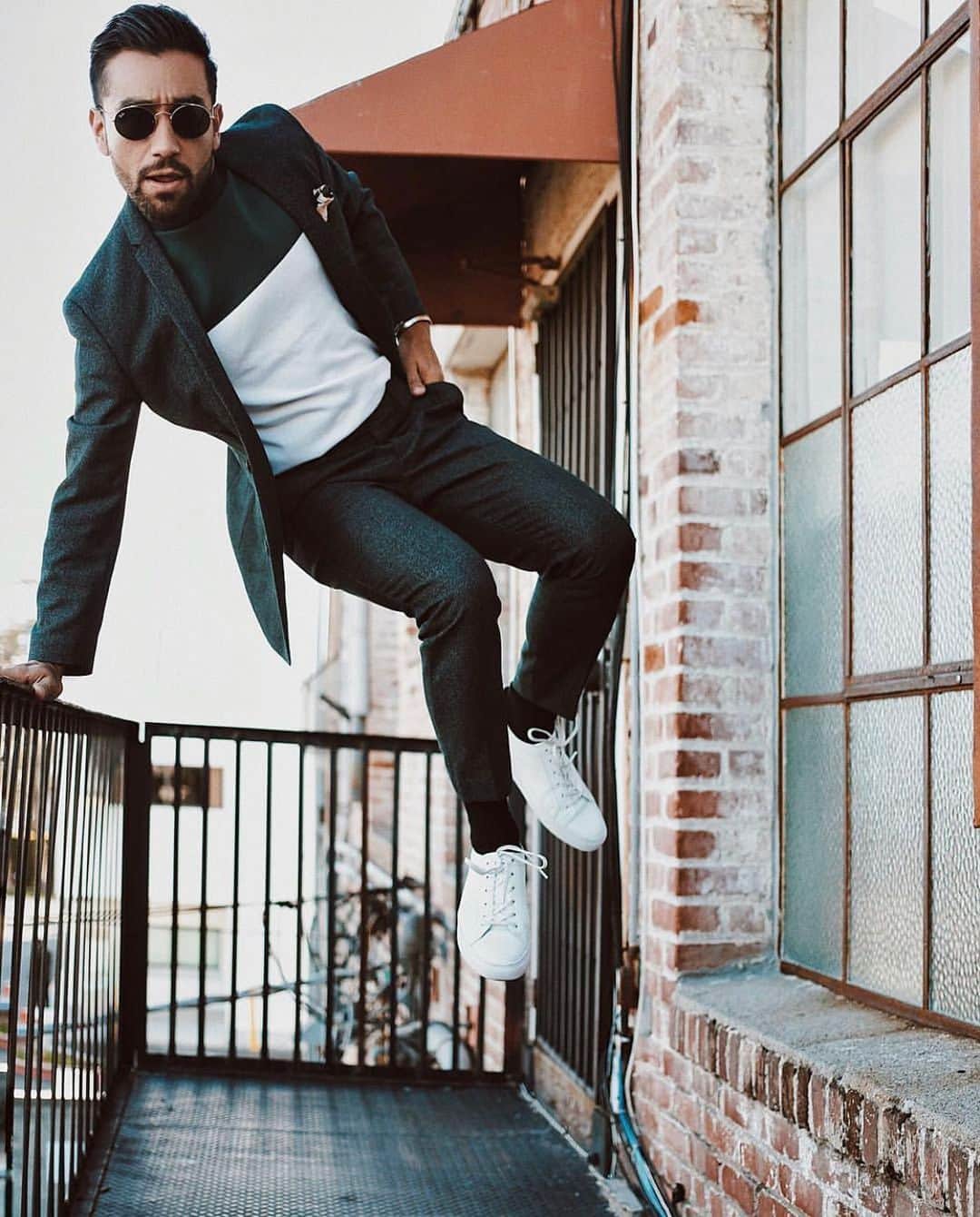 のインスタグラム：「@rule_of_thumbs jumping right into the week in our signature Kam 2.0 sneakers. #WhatMovesYou #KCKicks」