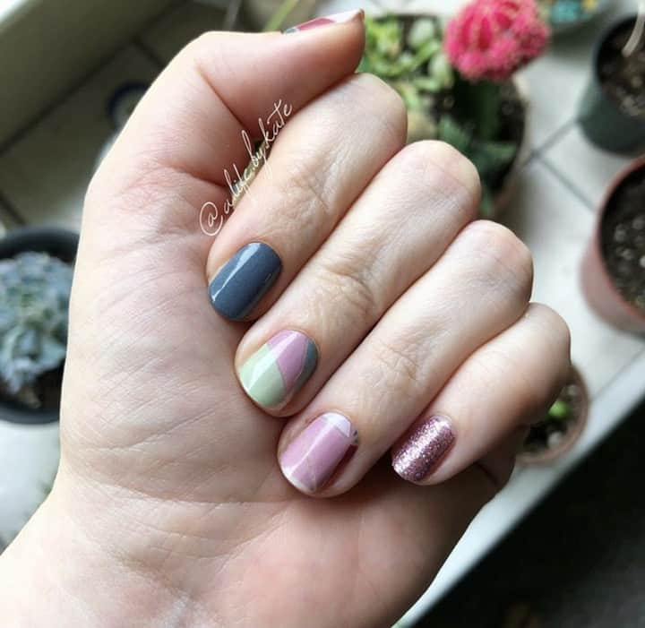 Jamberryさんのインスタグラム写真 - (JamberryInstagram)「A huge shoutout to @a.life.by.kate for sharing her gorgeous #junicornjn palette 🎨 💅🏼 . . #colorcrushtwistjn Loving how these patterns look different on each nail 💕💕 . . #jamberry2019 #jamberry #jamberrycolorcrush #manicurelove #womeninbiz #selfcare #lovewhatido #loveyourself #prettythings #success」6月19日 10時50分 - jamberry