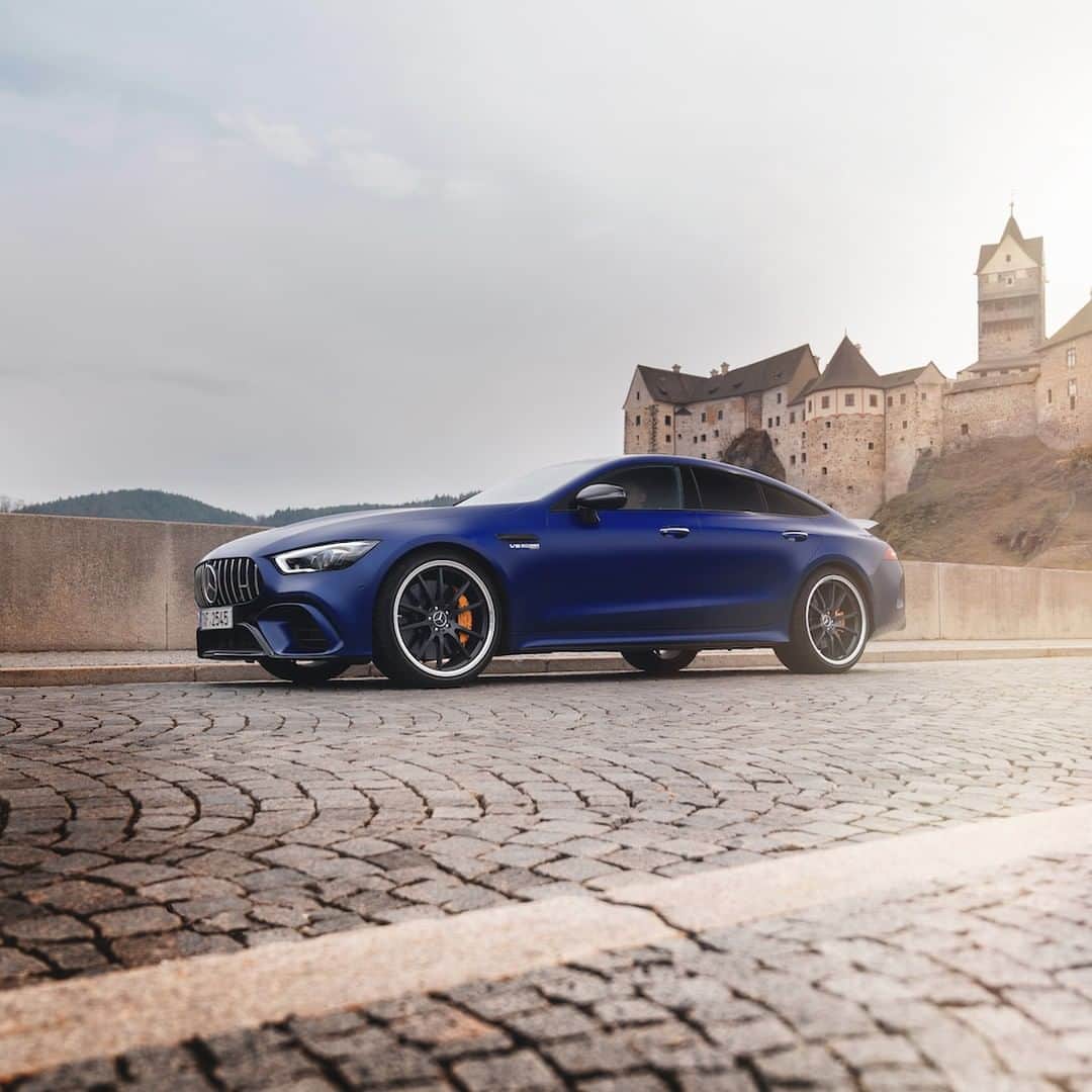 メルセデス・ベンツさんのインスタグラム写真 - (メルセデス・ベンツInstagram)「Always an impressive appearance. 🌟 📸: @ranier_fernandez_photography for #MBsocialcar [Mercedes-AMG GT 63 S 4MATIC+ 4-Türer Coupé| Kraftstoffverbrauch kombiniert: 11,3 l/100 km | CO₂-Emissionen kombiniert: 257 g/km | mb4.me/nefz] . #Mercedes #MercedesAMG #AMG #GT4doors #DrivingPerformance #InstaCar #amazingcars」6月19日 11時00分 - mercedesbenz