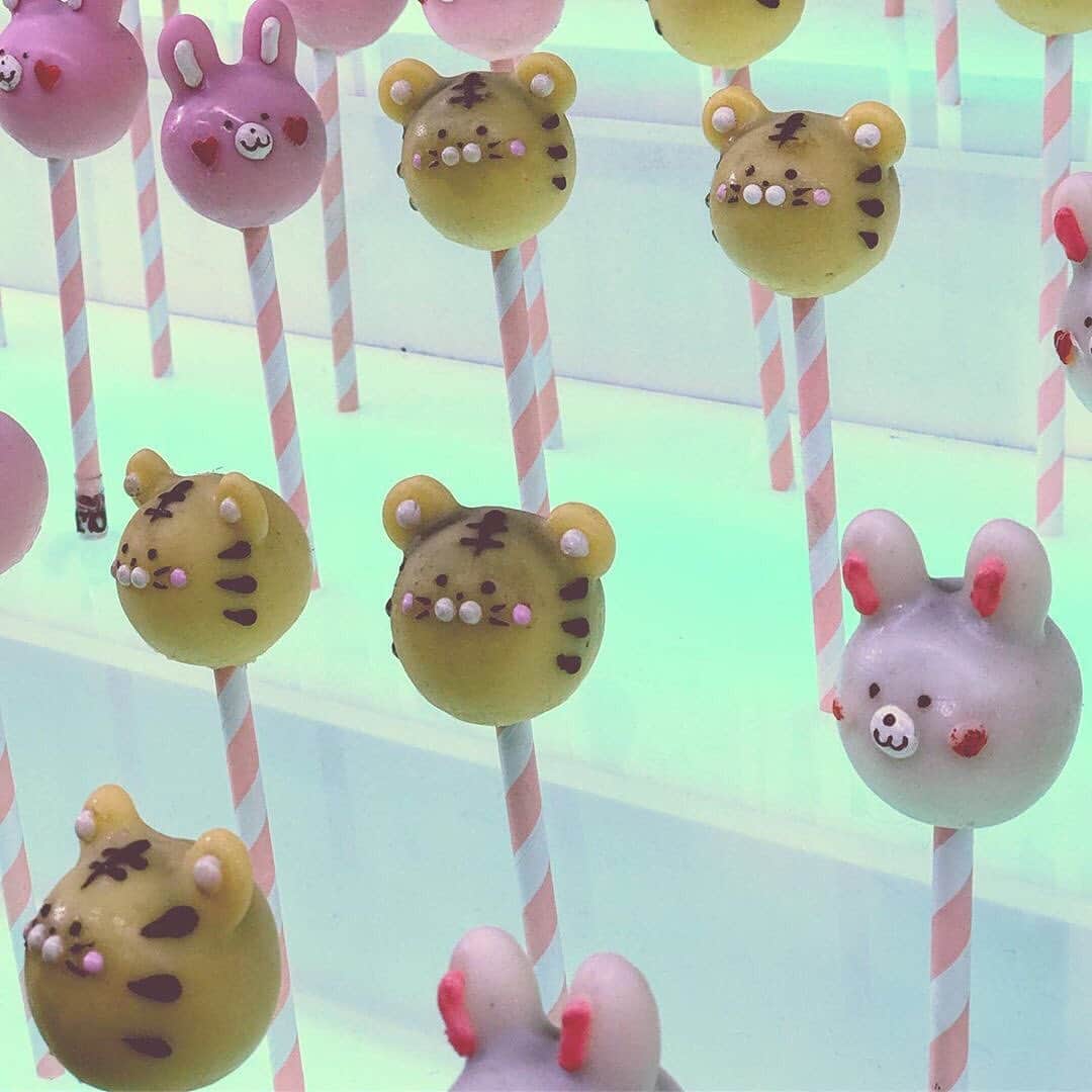 TOTTI CANDY FACTORYのインスタグラム：「Don’t forget about our cake pop🤩🤩🤩💕💕💕 Photo by: @dewey_rocks  #cute#instagood#repost」