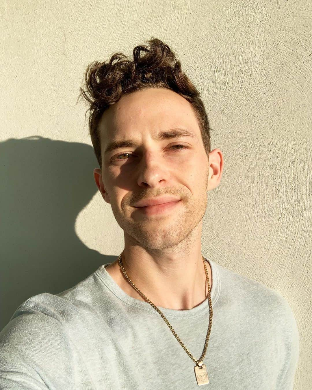 アダム・リッポンさんのインスタグラム写真 - (アダム・リッポンInstagram)「My wig is busted」6月19日 2時38分 - adaripp