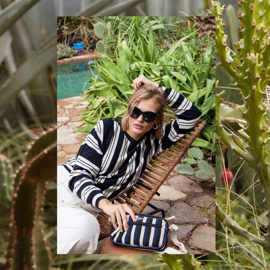 ベンシモンのインスタグラム：「Les rayures sont toujours un bon choix pour les jours sans inspiration 😘 🇬🇧 Stripes are always a good choice when you don't have inspiration 😘 #bensimon #pe19 #summer」