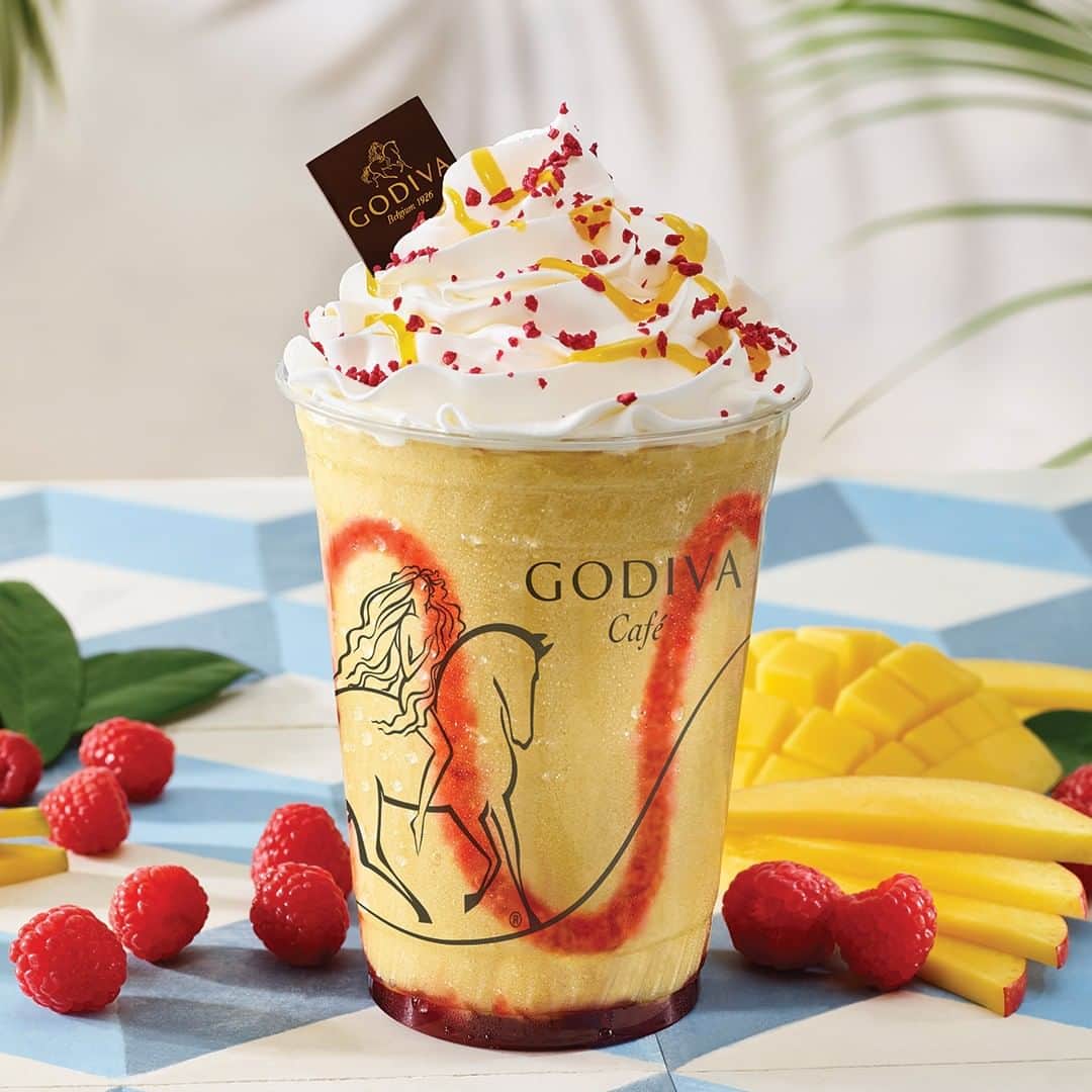 GODIVAさんのインスタグラム写真 - (GODIVAInstagram)「It takes two to tango, but only one to mango 💃 Try our refreshing Mango Raspberry flavors at a GODIVA location near you 🌞」6月19日 3時12分 - godiva