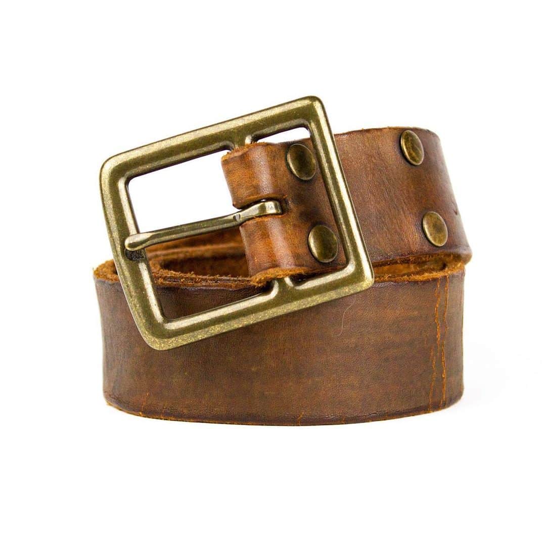 のインスタグラム：「New product has been added to our one of a kind shop! Make sure you check it out 👖😬 #oneofakind #jeanshopnyc #wellmade #handmade #madeinusa #jeanshop #leatheraccessories #handmadebelts #leatherbeltsformen #mensstyle #rusticstyle #leathergoods」