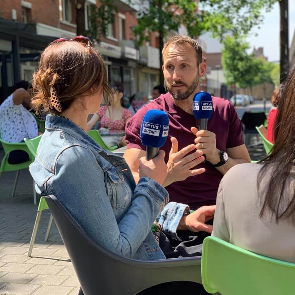 ホープ・ソロさんのインスタグラム写真 - (ホープ・ソロInstagram)「Always love a pregame cappuccino and conversation! Going around the globe with my commentary this tournament, and today I talked to 🇦🇺 @optussport before today’s matches.」6月19日 3時33分 - hopesolo