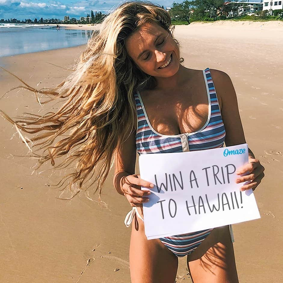 アラナ・ブランチャードさんのインスタグラム写真 - (アラナ・ブランチャードInstagram)「Hey! Want to come surfing with me in Kauai and support a great cause at the same time? Flights, hotel and even a helicopter tour are on me! Click my bio link or go to omaze.com/alana to enter for your chance. #onlyatomaze @omazeworld」6月19日 3時50分 - alanarblanchard