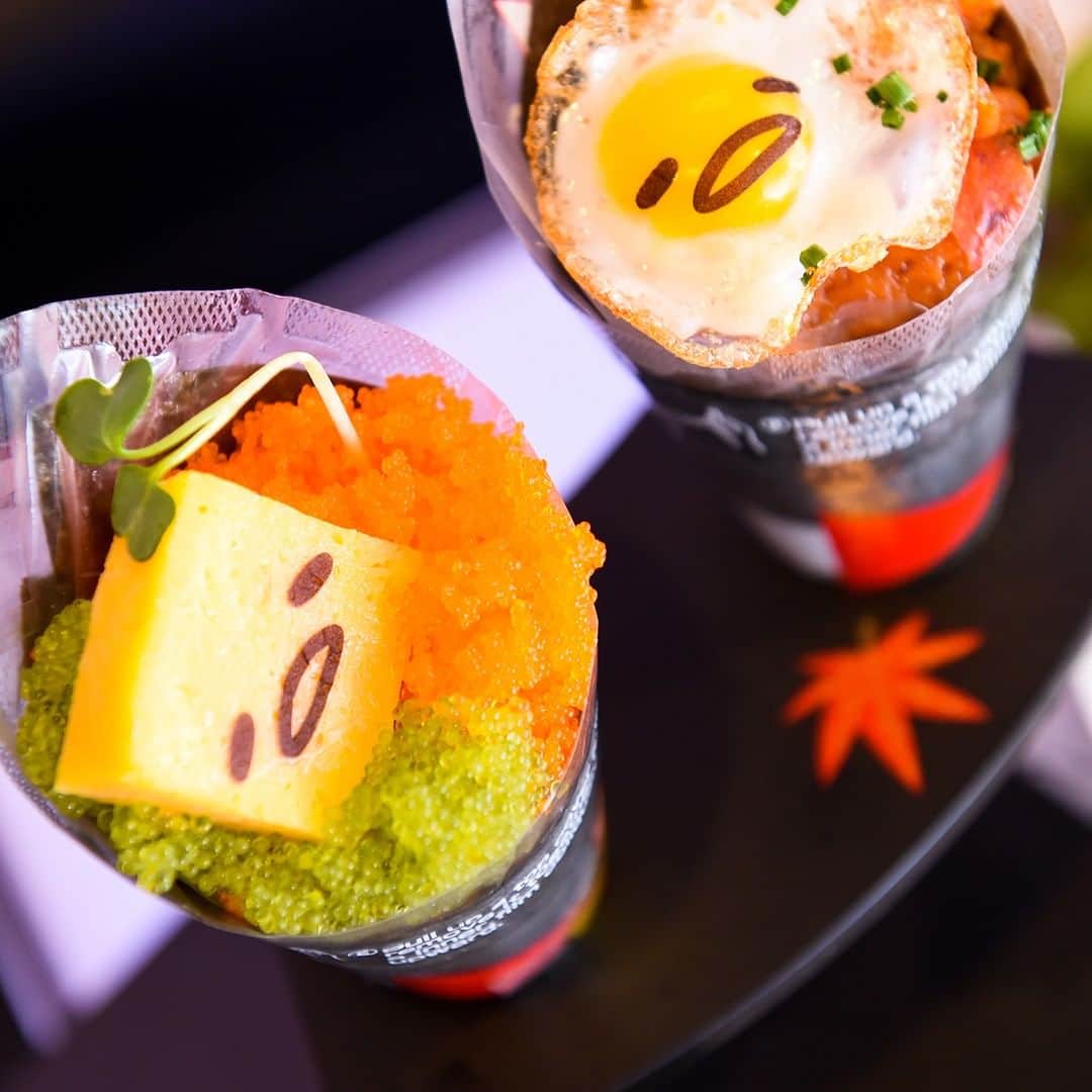 ぐでたまさんのインスタグラム写真 - (ぐでたまInstagram)「let's roll... it's #internationalsushiday 🍣 #gudetama sushi hand rolls are available at @energy_karaoke_」6月19日 3時45分 - gudetama