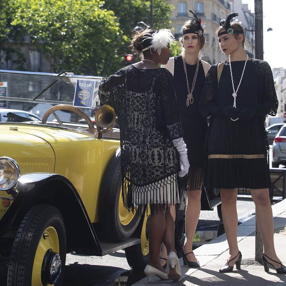 のインスタグラム：「To celebrate our 100 years, we took 100 of our most iconic cars to the street of Paris XV, France 🇫🇷 where it all started!  Re-live the experience here. . Link in Bio ⬆️ #BornParisXV #100YearsOfFans #Citroën100 #ClassicCars #OldCars #Picoftheday #Photooftheday #InstaCar #CarsofInstagram #InstaMoment」