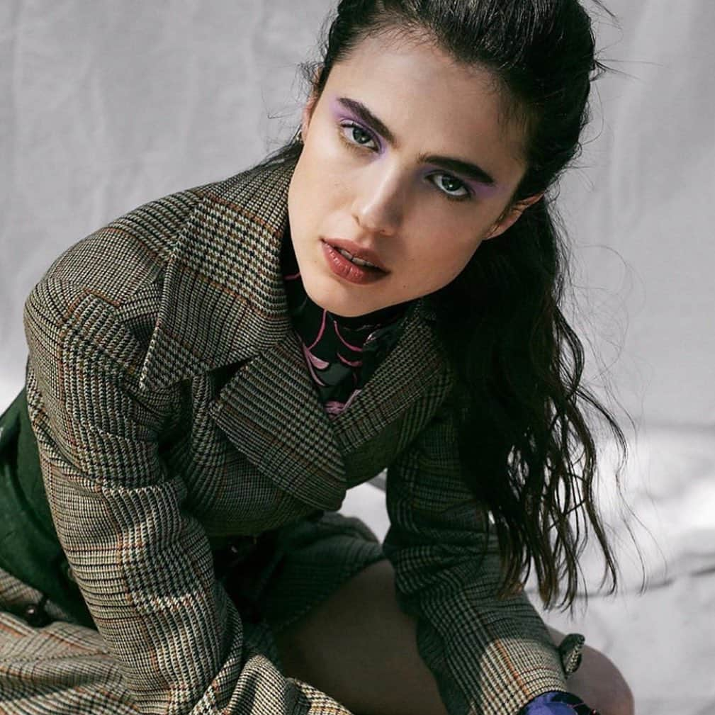 レイチェル・グッドウィンさんのインスタグラム写真 - (レイチェル・グッドウィンInstagram)「@margaretqualley x WONDERLAND 📸 @brianhigbee Styling @styleitholmes Hair @claytonhawkins 💄 #rachelgoodwinmakeup」6月19日 4時40分 - rachelgoodwinmakeup