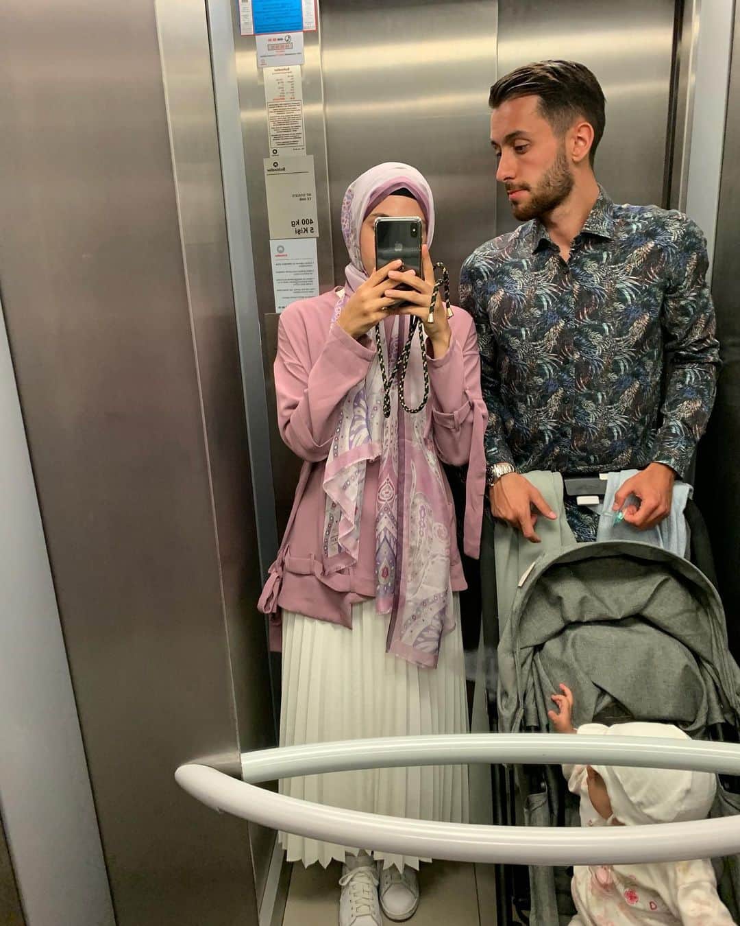 のインスタグラム：「❤️👨‍👩‍👧」
