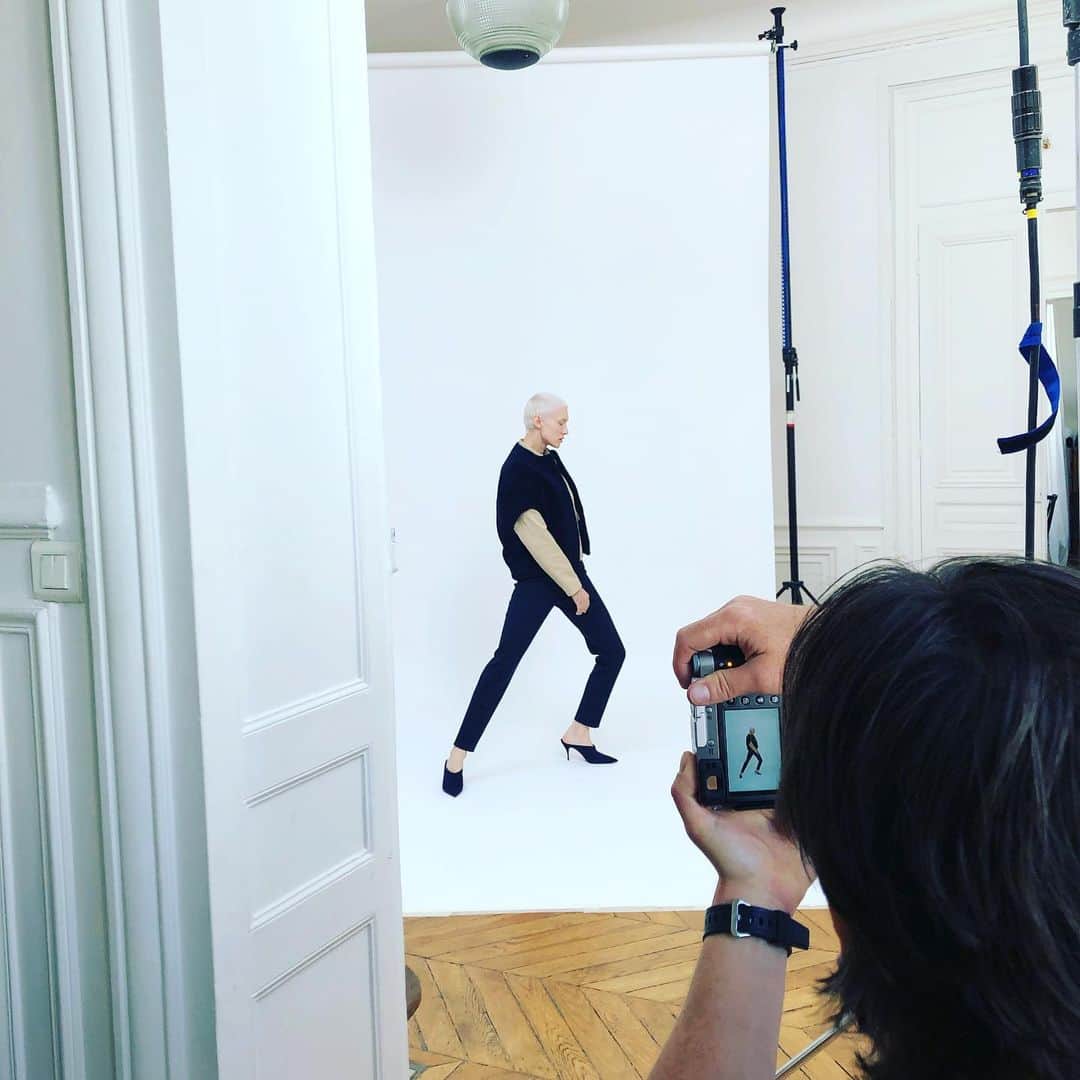 マーティン グラントのインスタグラム：「Photo shoot backstage with @studioroche and beautiful Dei Dei SS20」