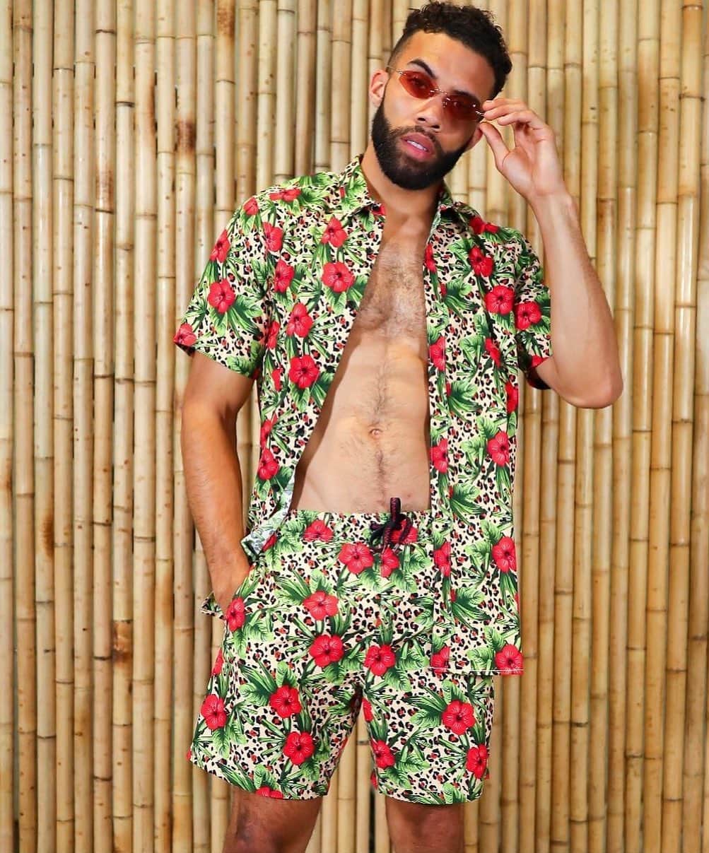 のインスタグラム：「@FashionNovaMEN has us looking like we're on vacation 🌴 Get the vibe on @FashionNovaMEN 🌞」