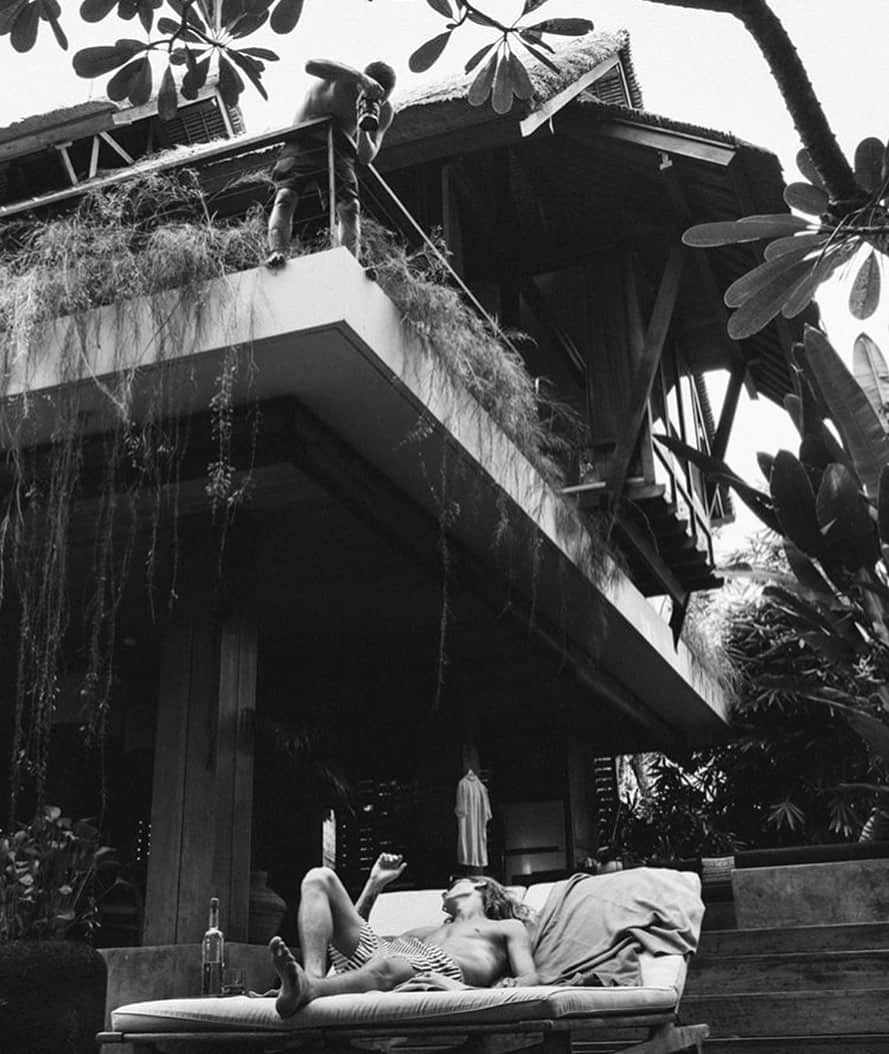 レステロッズのインスタグラム：「Niklas shooting for Resteröds in the jungle.🖤 @niklasnyman」