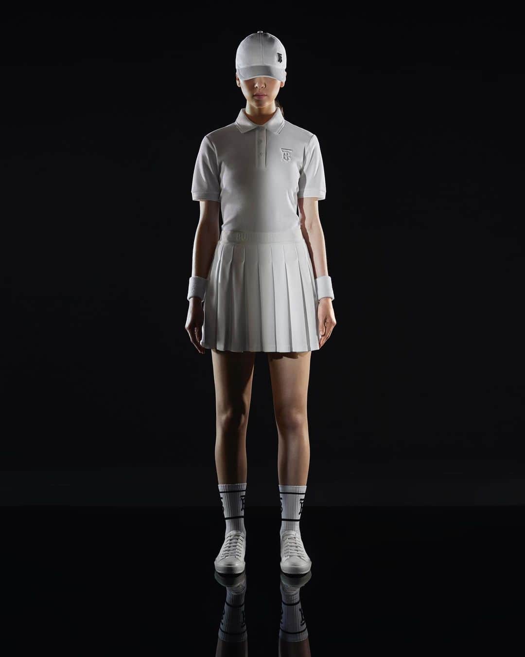 Burberryさんのインスタグラム写真 - (BurberryInstagram)「A modern interpretation . The #ThomasBurberryMonogram adorns our new, limited-edition take on a traditional tennis uniform . Iconic match details, such as sharp pleats and cotton piqué fabric form a Monogram motif polo shirt and skirt silhouette . Shop the collection now . #TBRT」6月19日 19時29分 - burberry