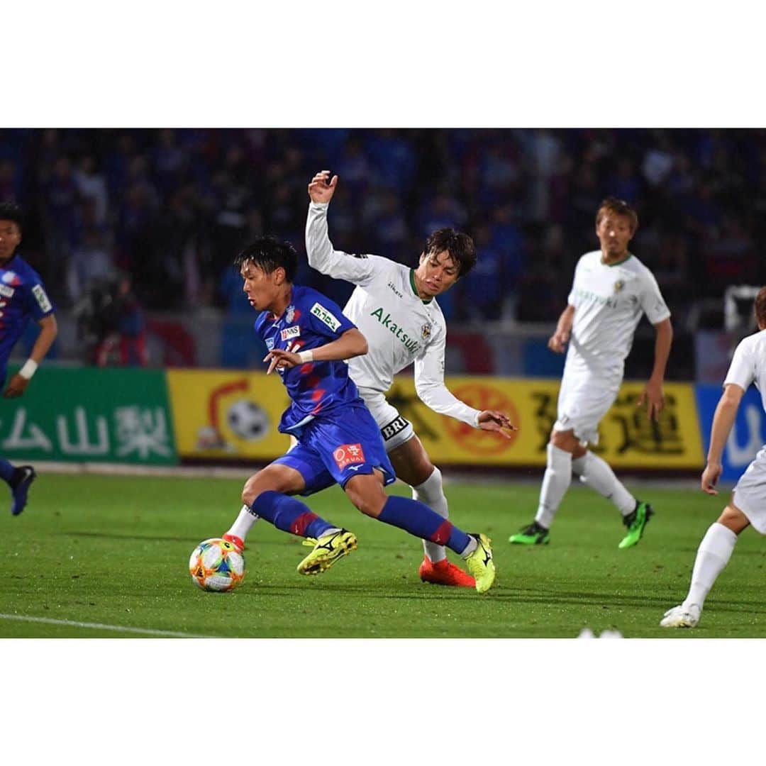 小池純輝さんのインスタグラム写真 - (小池純輝Instagram)「. 🆚ヴァンフォーレ甲府 #jleague #jリーグ #j2 #東京ヴェルディ #tokyoverdy #verdy #verdyfamily #soccer #football⚽ #football #サッカー #フットボール #小池純輝 #19 #⚽️ #ヴァンフォーレ甲府」6月19日 20時17分 - junki_koike