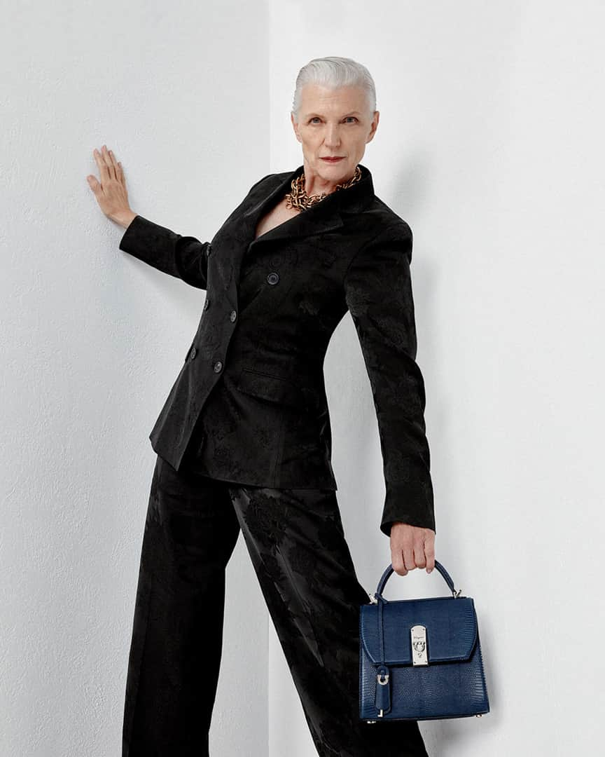 サルヴァトーレ・フェラガモさんのインスタグラム写真 - (サルヴァトーレ・フェラガモInstagram)「Model and 70s icon Maye Musk carries the impossibly sophisticated new #boxyz bag with characteristic flair」6月19日 20時30分 - ferragamo