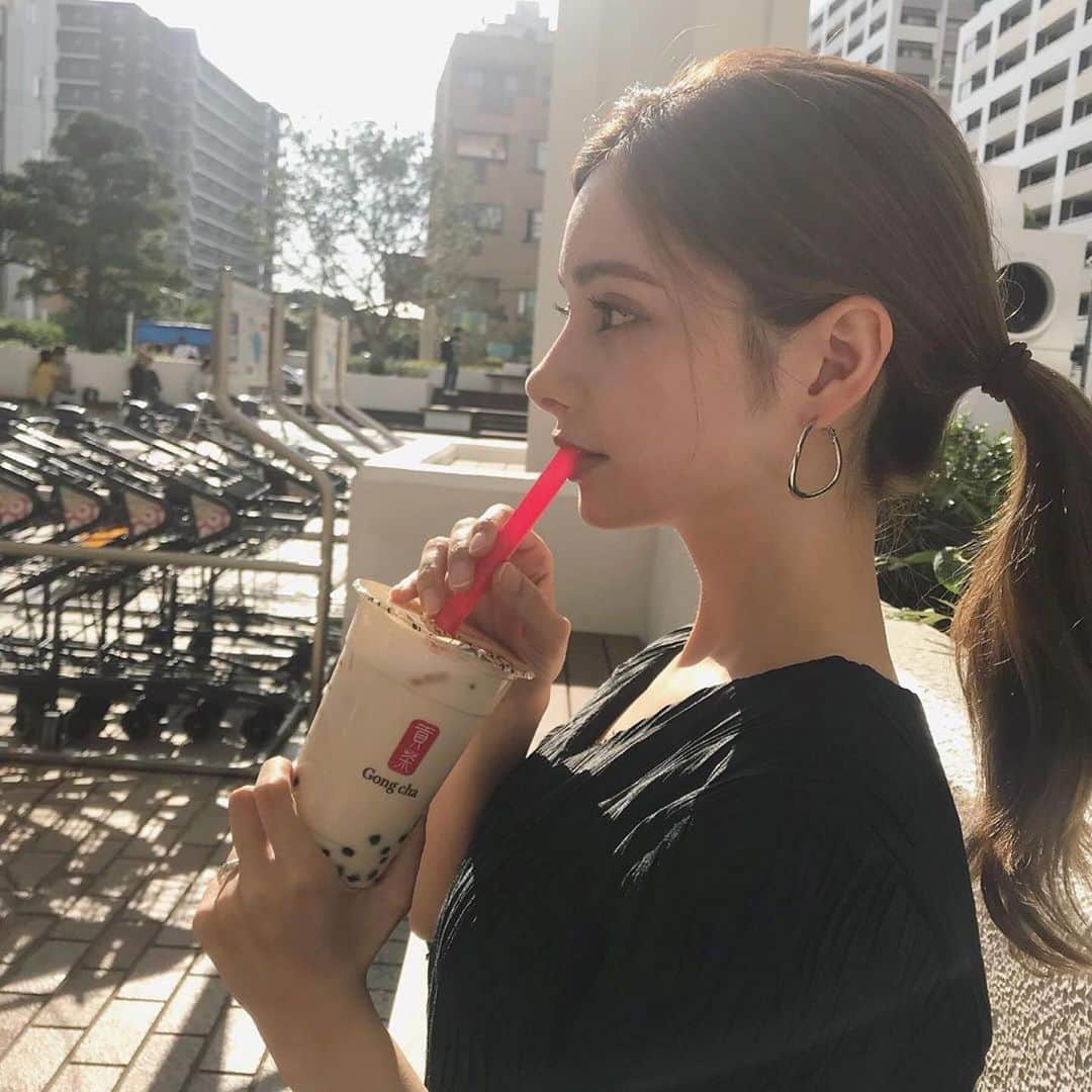 美女美容事情さんのインスタグラム写真 - (美女美容事情Instagram)「《横顔が美しい🍹💕》⠀ *⠀ リポストを使って、素敵な写真📷✨を投稿されてる方を紹介させて頂く⠀⠀⠀⠀ 【💄美女美容事情💅】のコーナーです✨⠀ *⠀⠀⠀⠀⠀⠀⠀ いいねやコメント、フォローして応援してね❤︎🥰🎶⁣⠀ *⠀⠀⠀⠀⠀⠀⠀ 今回ご紹介させて頂きますのは❤︎⠀ HELENAさん< @helena.0618 >の素敵なお写真📸⠀ *⠀ 漫画のキャラクターのように美しい横顔✨美人を通り越して天使です👼💕可愛すぎて癒されます🥰⠀ *⠀⠀ HELENAさんのアカウントには他にも素晴らしい投稿が沢山ありますので是非覗いてみてくださいね💁‍♀️💙⠀ *⠀⠀ HELENAさん< @helena.0618 >⠀ 素敵な投稿ありがとうございました☺️📸✨⠀⠀⠀⠀⠀⠀⠀⠀ △▼△▼△▼△▼△▼△▼△▼△▼△▼⠀⠀⠀⠀⠀⠀⠀⠀⠀⠀⠀⠀⠀⠀⠀⠀⠀⠀⠀⠀⠀⠀⠀⠀⠀⠀⠀⠀⠀⠀⠀⠀⠀ ❤🧡💛「美女美容事情」💚💙💜⠀⠀⠀⠀⠀⠀⠀⠀⠀⠀⠀⠀⠀⠀⠀ 👇掲載ご希望の方は👇⠀⠀⠀⠀⠀⠀⠀⠀⠀⠀⠀⠀⠀⠀⠀⠀ @b_b_j.jタグ付けと🖤 # ビジョビ⠀🖤⠀⠀⠀⠀⠀⠀⠀⠀⠀⠀⠀⠀⠀⠀⠀ をタグ付けお願いします✨⠀⠀⠀⠀⠀⠀⠀⠀⠀⠀⠀⠀⠀⠀⠀⠀ ――――――――――――――――⠀⠀⠀⠀⠀⠀⠀⠀⠀⠀⠀⠀⠀⠀⠀⠀⠀⠀⠀⠀⠀⠀⠀ ～姉妹アカウントのご紹介～⠀⠀⠀⠀⠀⠀⠀⠀⠀⠀⠀⠀⠀⠀⠀⠀⠀⠀⠀⠀⠀⠀⠀⠀⠀⠀⠀ ◇美容情報を紹介している«美女美容事情～Beauty～»⠀⠀⠀⠀⠀⠀⠀⠀⠀⠀⠀⠀⠀⠀⠀⠀⠀⠀⠀⠀⠀⠀⠀⠀⠀⠀ ( @b_b_j.j_b )⠀⠀⠀⠀⠀⠀⠀⠀⠀⠀⠀⠀⠀⠀⠀⠀⠀⠀⠀⠀⠀⠀⠀⠀⠀⠀⠀ ◇美しい旅スポット紹介をしている«美 spot»⠀⠀⠀⠀⠀⠀⠀⠀⠀⠀⠀⠀⠀⠀⠀⠀⠀⠀⠀⠀⠀⠀⠀⠀⠀ ( @b__spo )⠀⠀ ⠀ ◇ビジョビがお届けするセレクトショップ«bi select»⠀ ( @bi_select )⠀ ⠀⠀⠀⠀⠀⠀⠀⠀⠀⠀⠀⠀⠀⠀⠀⠀⠀⠀⠀⠀⠀ よかったらこちらも覗いてみてね✨⠀ ――――――――――――――――⠀⠀⠀ @b_b_j.j⠀⠀ #カフェ  #オシャレ  #beauty⠀⠀⠀⠀⠀⠀⠀⠀⠀⠀ #オシャレコーデ  #オシャレ好き ⠀⠀ #オトナ女子 ⠀#カフェめぐり ⠀ #美意識向上  #夏コーデ ⠀⠀⠀⠀ #横顔美人 #夏カラー ⠀⠀⠀⠀⠀ #女子力 #女子力向上⠀⠀⠀⠀⠀⠀⠀⠀⠀⠀ #ファッション大好き #ファッションコーデ ⠀⠀ #naturalbeauty #ootd」6月19日 12時01分 - b_b_j.j