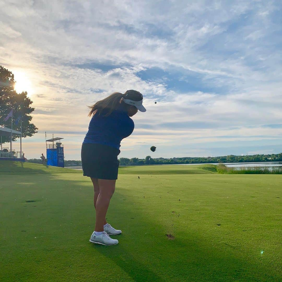 リセット・サラスさんのインスタグラム写真 - (リセット・サラスInstagram)「Nothing like a late afternoon practice round during a major week 💙」6月19日 12時41分 - lizettesalas5