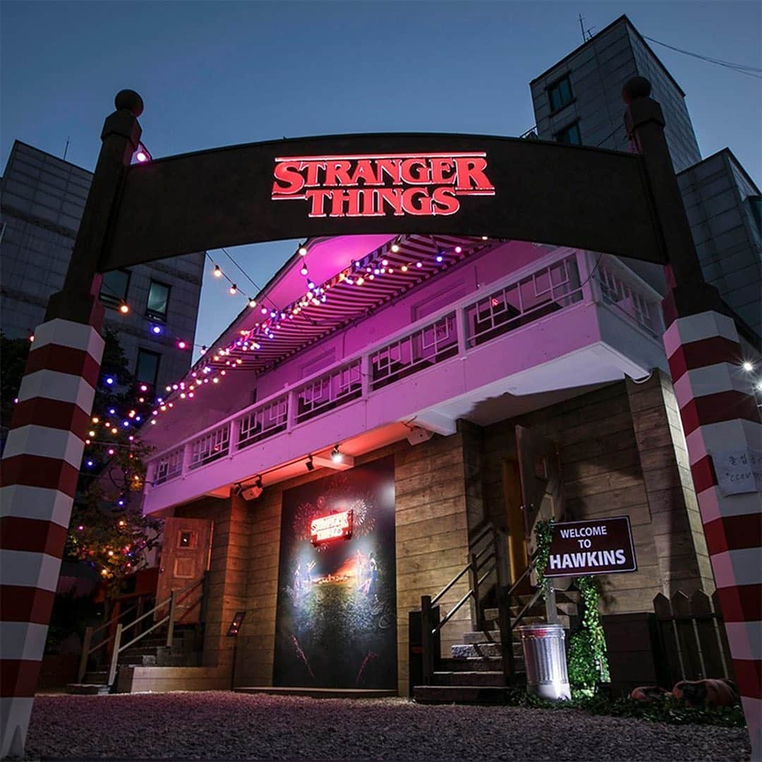 HYPEBEASTさんのインスタグラム写真 - (HYPEBEASTInstagram)「#hypeflix: @netflix has opened a pop-up in Seoul’s Hongdae neighborhood themed around @strangerthingstv. The new escape room pop-up showcases various scenes from the series, from the arcade to the home of Joyce, Will and Jonathan Byers, to the Hawkins National Laboratory, and more. Check out the pop-up from June 20 to July 7. Photo: Netflix」6月19日 13時05分 - hypebeast