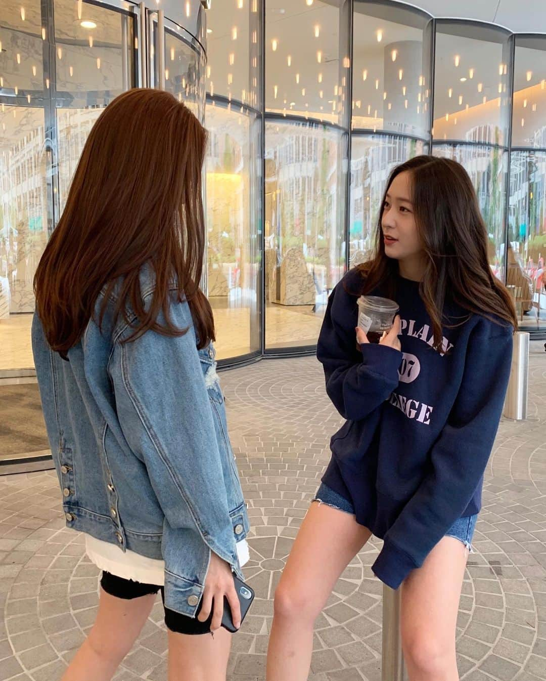 クリスタルさんのインスタグラム写真 - (クリスタルInstagram)「#jessicaandkrystal ❤️」6月19日 13時08分 - vousmevoyez